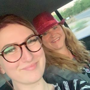 Meet your Posher, Lauri